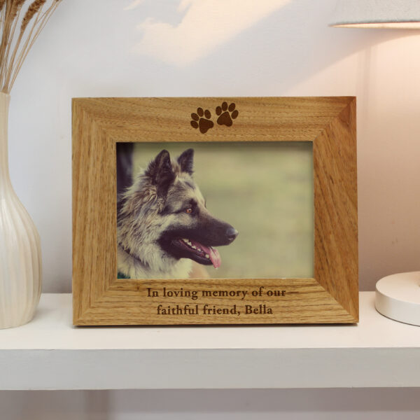 Personalised Oak Finish 4x6 Paw Prints Photo Frame 21 Personalised Oak Finish 4x6 Paw Prints Photo Frame